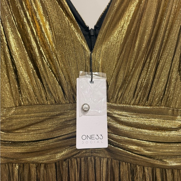 One33 Social Kathy Maxi Gown- Gold - Picture 4 of 7